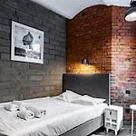 Rentplanet - Strzalowa Poznań