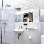 Apartment Rentplanet - Strzalowa